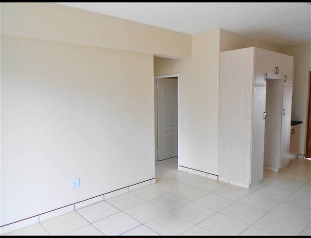 2 BEDROOM FLAT TO LET IN HOWICK CENTRAL